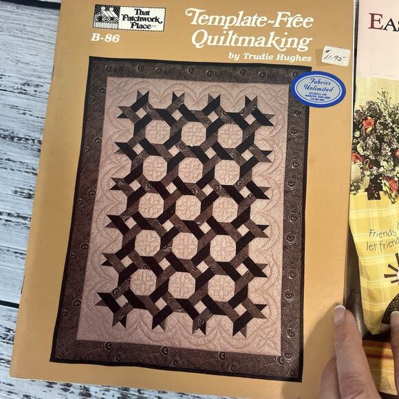 Vintage Set of 12 Craft Quilt Magazines Christmas Cross Stitch Leisure Arts Mugs - Picture 6 of 16